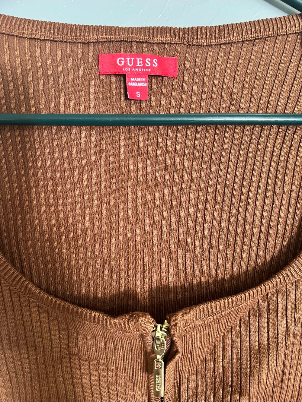 GUESS Women's Ribbed Zip-Front Crew Sweater in Brown